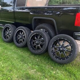 22x10 fuel maverick wheels